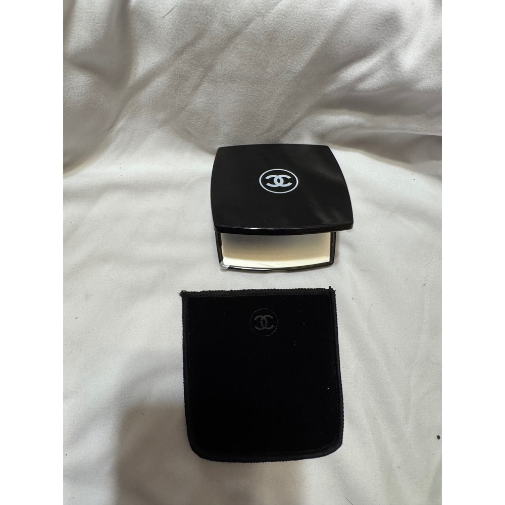 Chanel Miroir Double Facettes Mirror Duo 137.500 Black Compact with Pouch Box - Picture 4 of 8